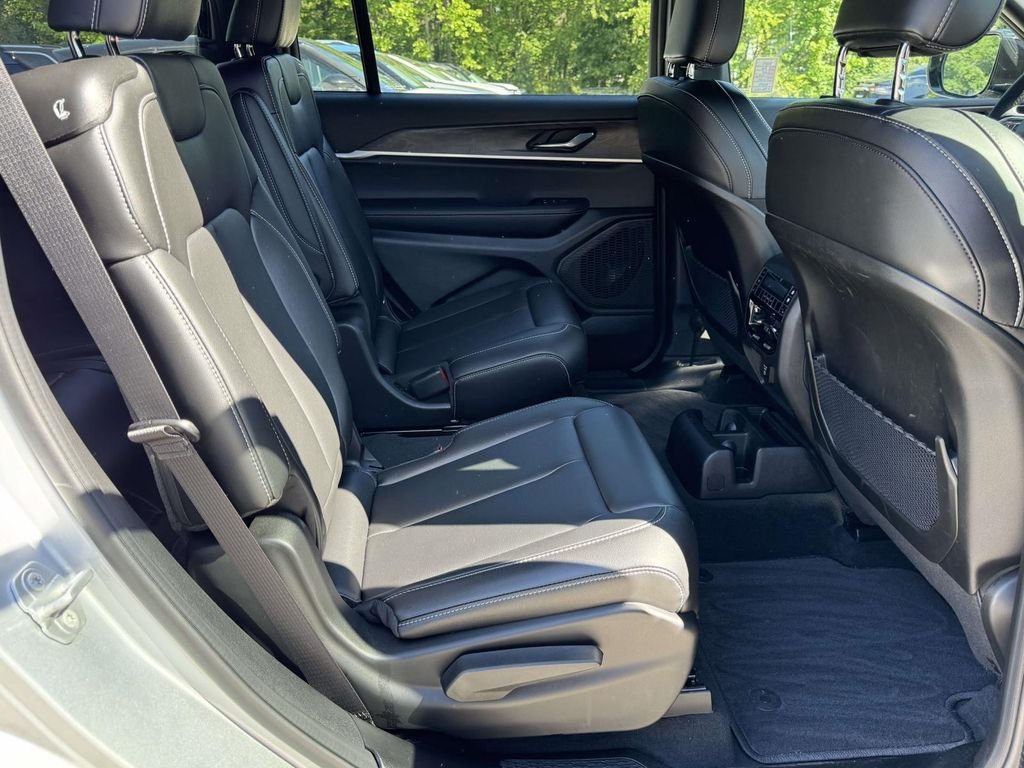 Used 2025 Silver Jeep Limited image 15