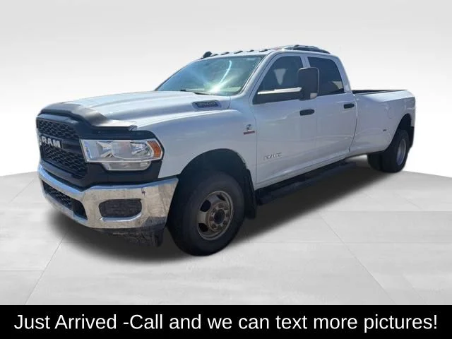 2019 RAM 3500 Tradesman 4X4 Crew Cab LWB's photo