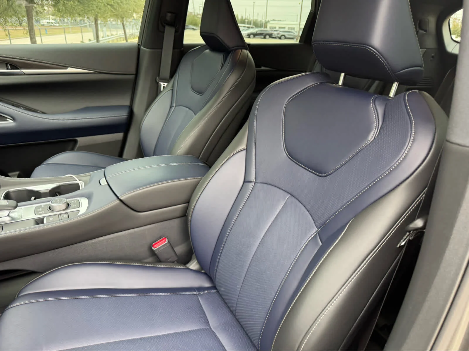 2026 INFINITI QX60 LUXE - Photo 10