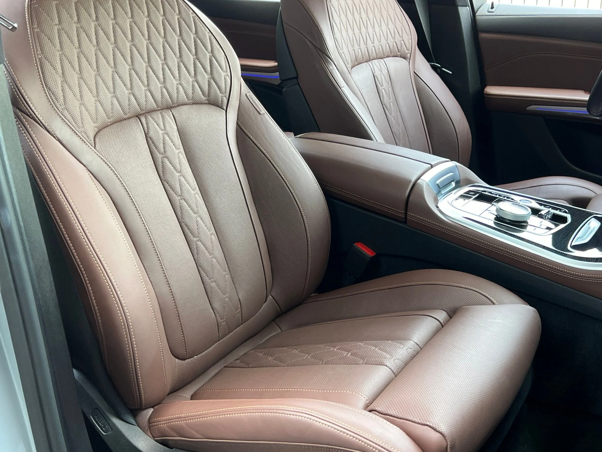 Used 2024 Gray BMW M60i image 17