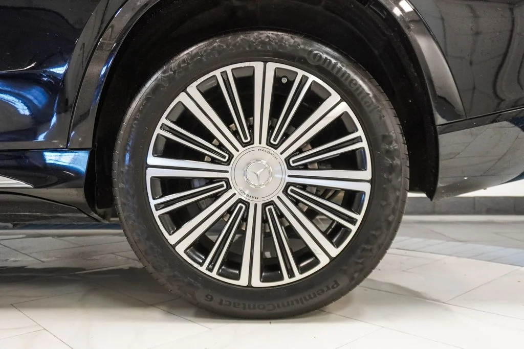 Used 2024 Black Mercedes-Benz Maybach GLS 600 image 36