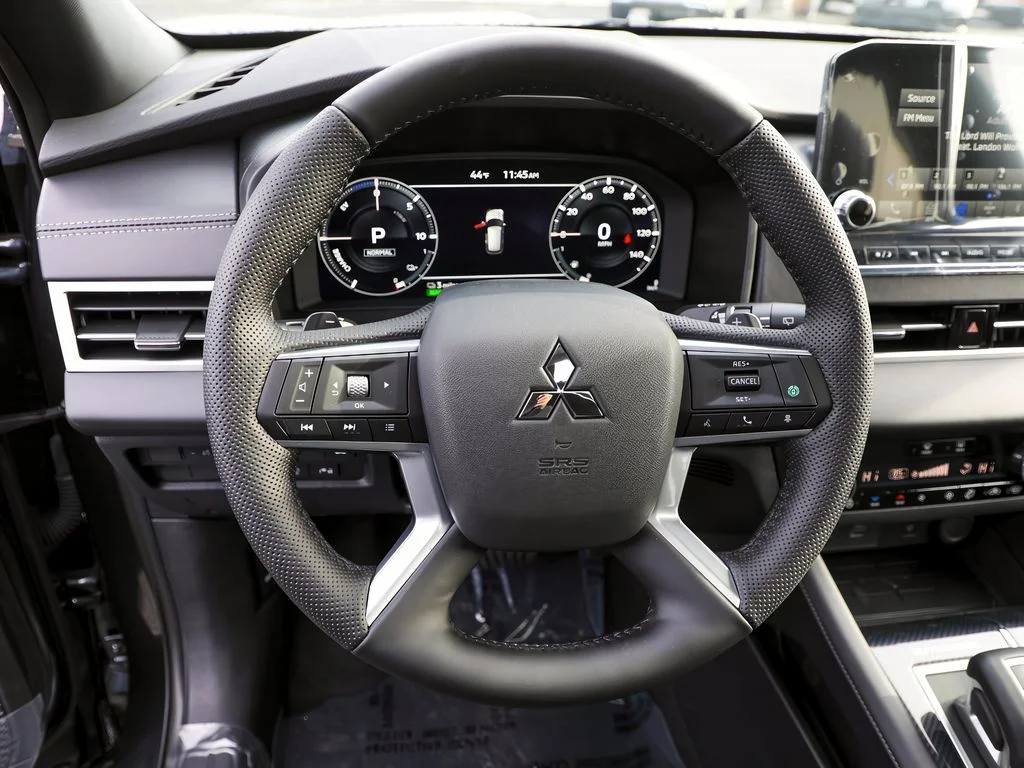 New 2025 Black Mitsubishi SEL image 14