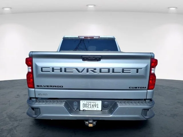 Used 2023 Gray Chevrolet Custom image 10