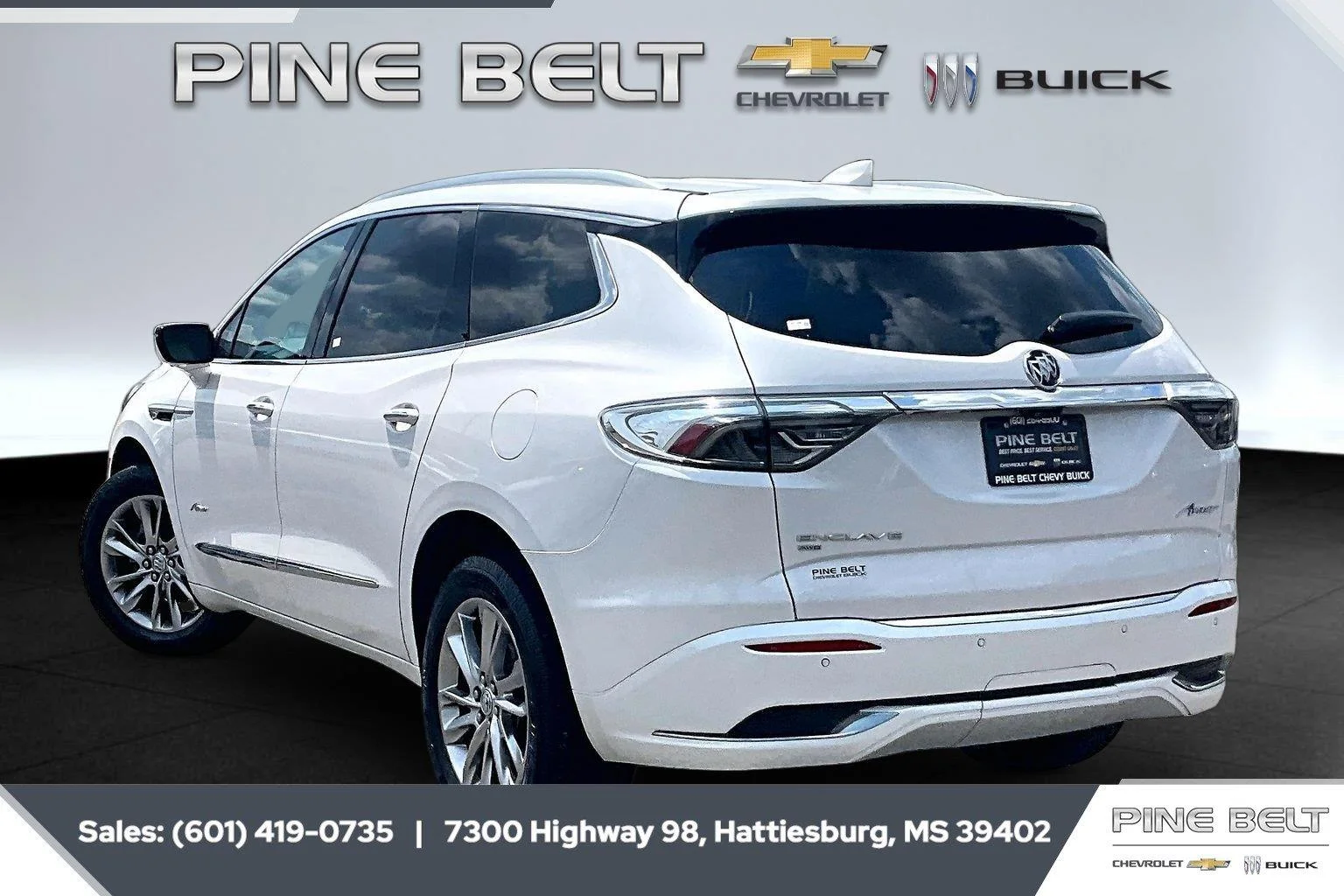 Used 2023 White Frost Tricoat Buick Avenir image 2