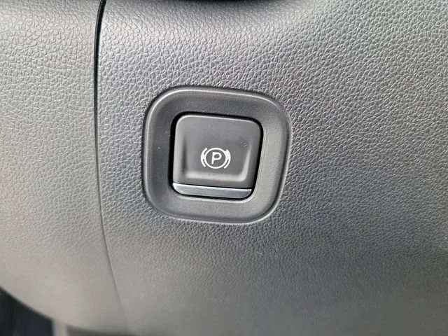 Used 2022 Onyx Black GMC AT4 image 22