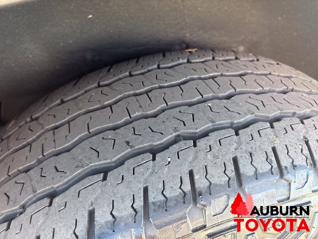 Used 2024 Dark Ash Metallic Chevrolet Z71 image 27