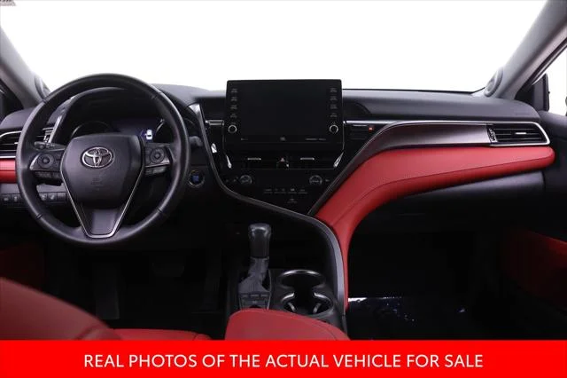 Certified Used 2024 MID BLK/WIND CHILL Toyota  image 5