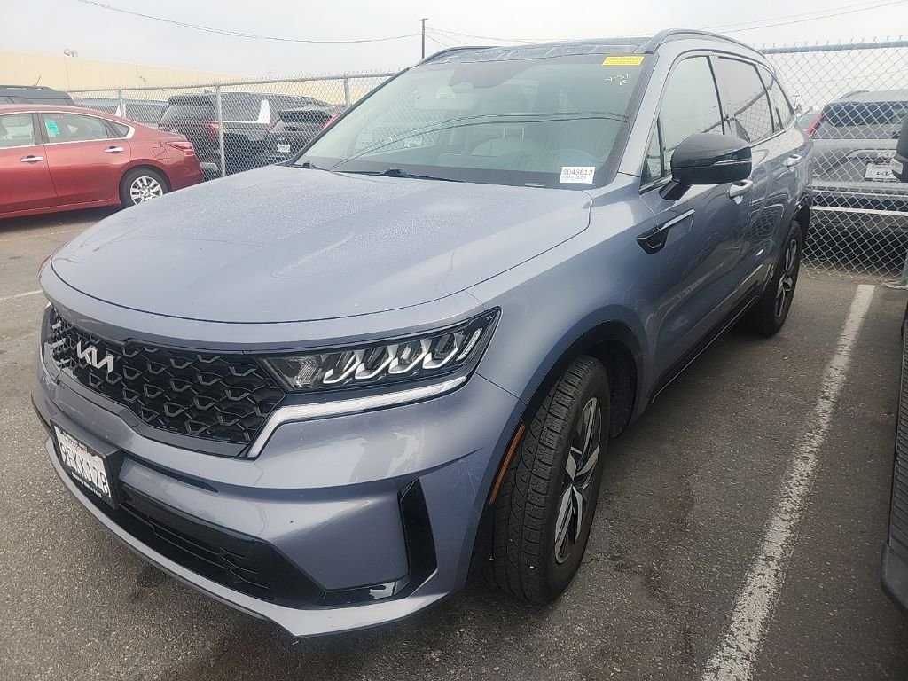 Certified Used 2022 Silver Kia S image 4