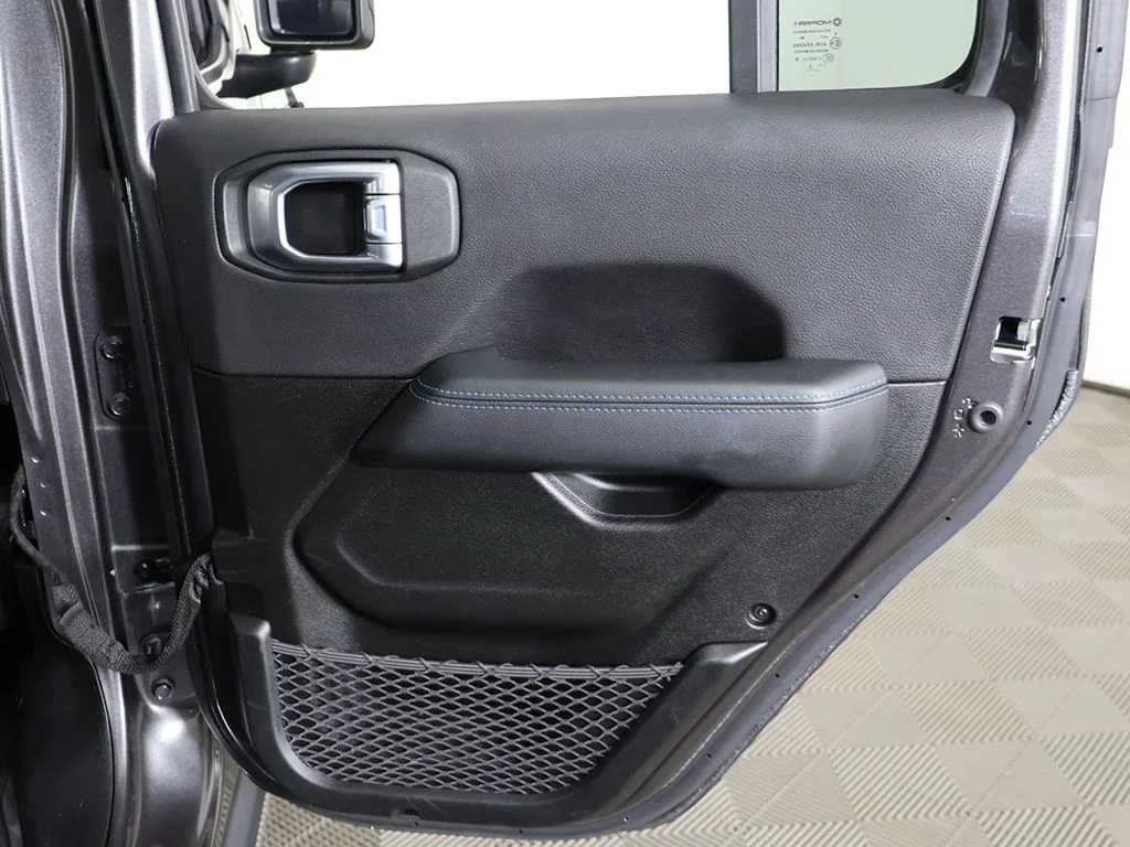 2022 Jeep Wrangler Unlimited Rubicon 4xe - Photo 23