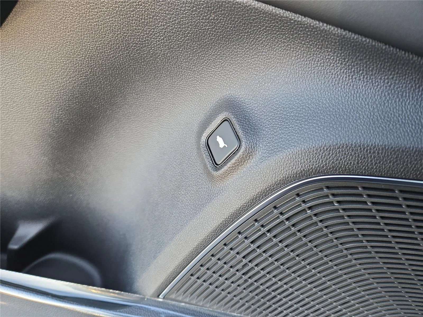 New 2026 Liquid Carbon Metallic Acura SH-AWD w/Advance image 17