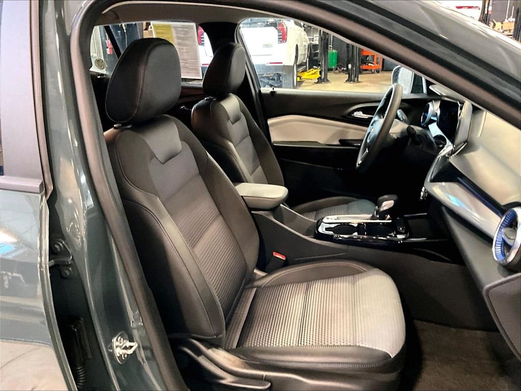 Used 2025 Gray Chevrolet LT image 11