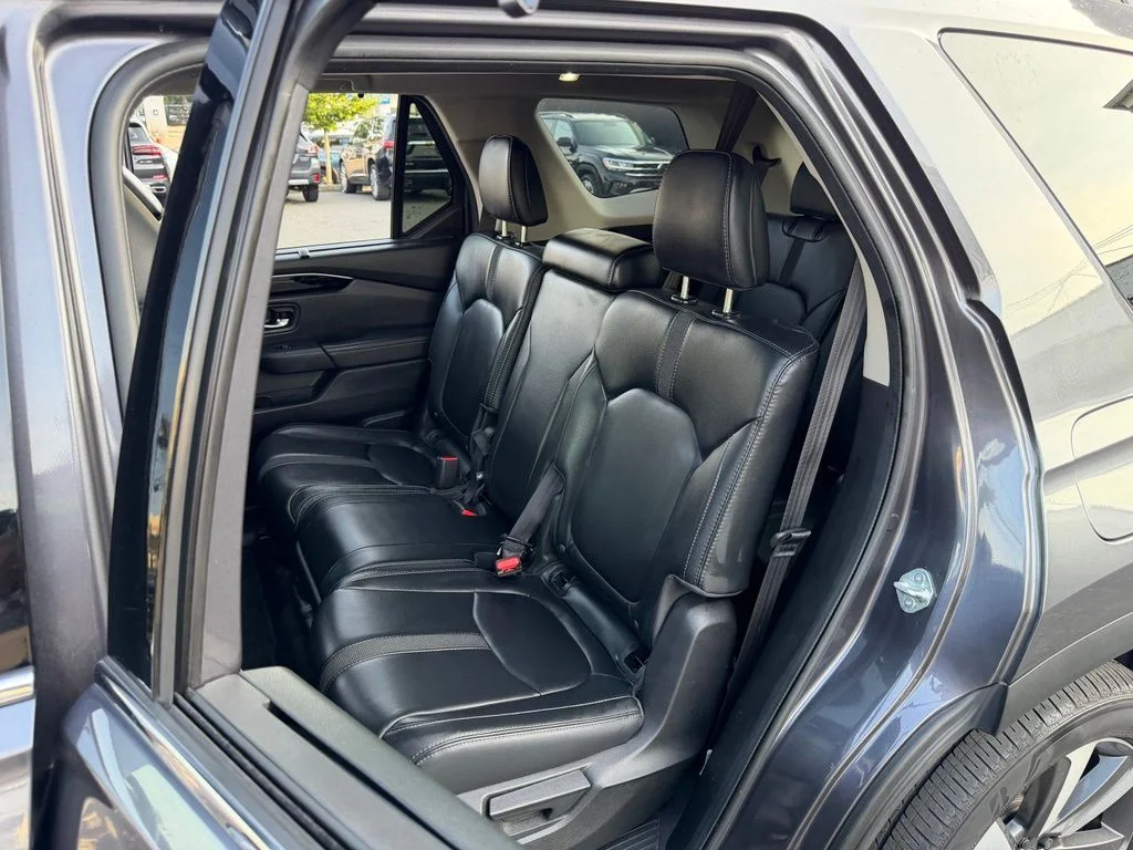 Used 2023 Gray Honda Touring image 17