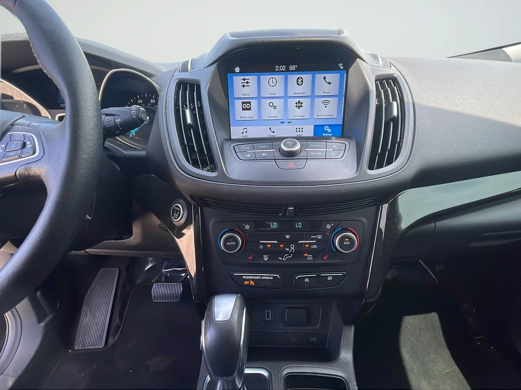 Used 2019 Black Ford SE image 24