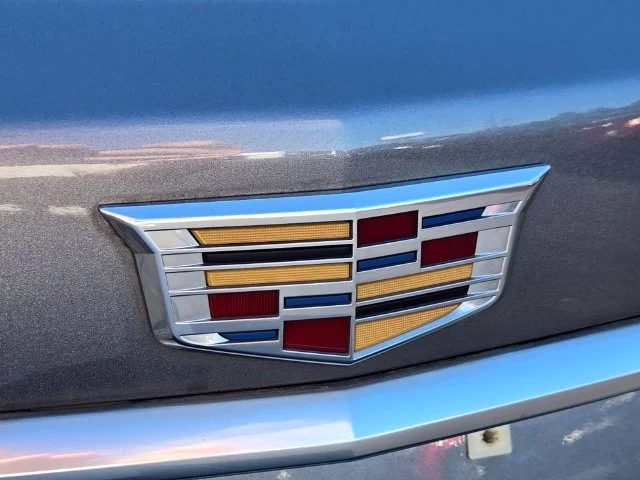 Used 2021 SATIN STEEL METALLIC Cadillac FWD Luxury image 16