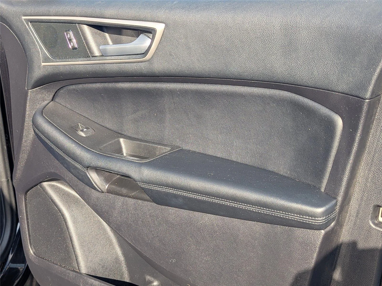 Used 2022 Agate Black Ford SEL image 36