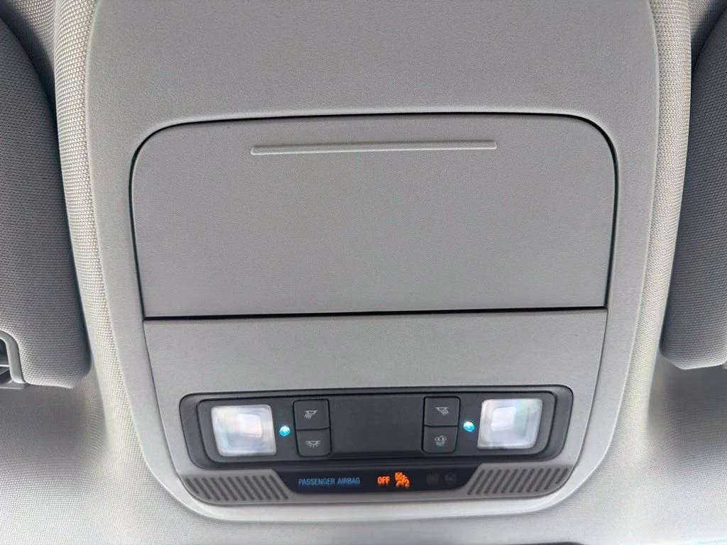 Used 2025 Iconic Silver Metallic Ford XLT image 36