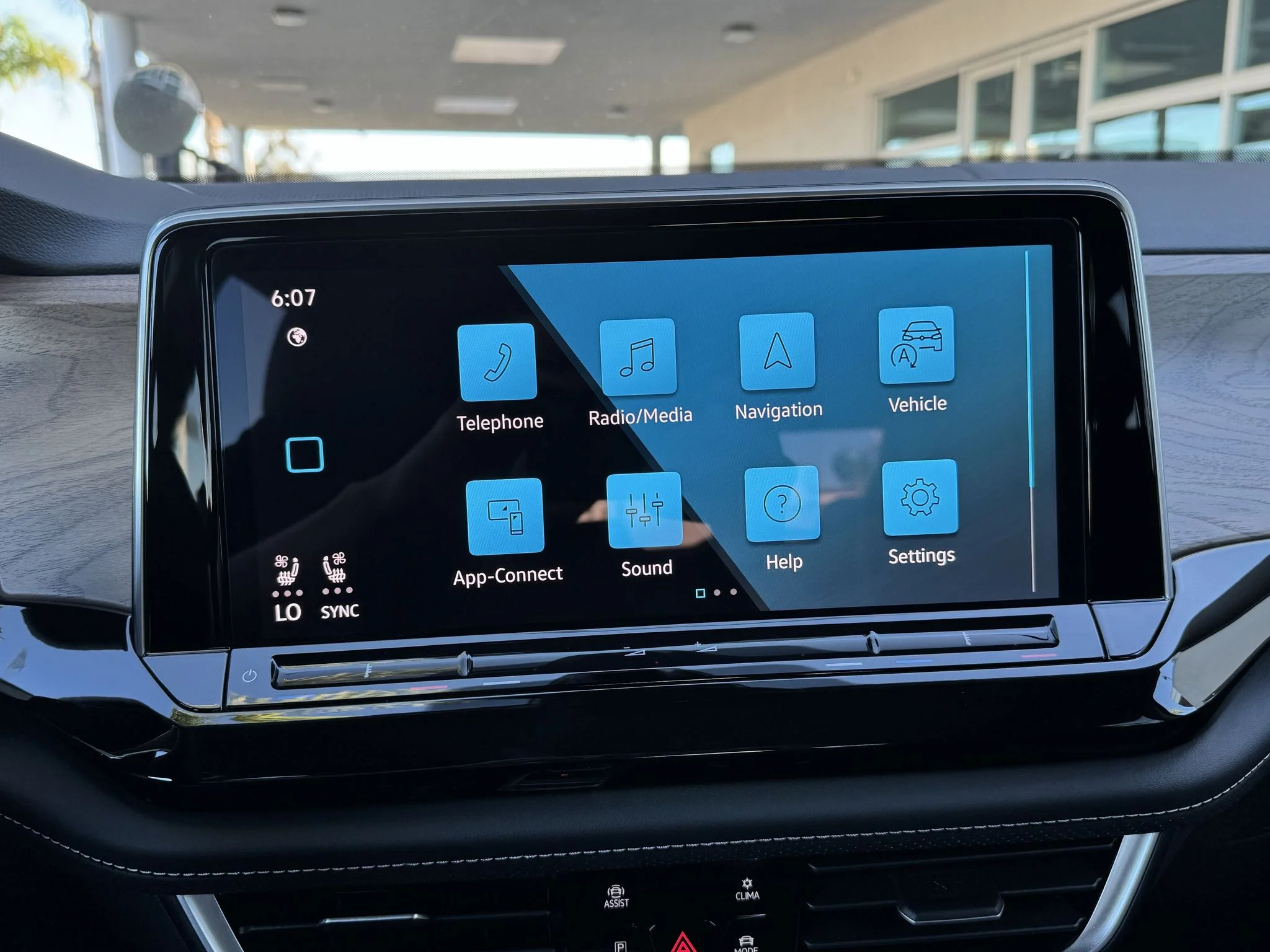 New 2026 Pure Gray Volkswagen 2.0T SE w/Technology image 25
