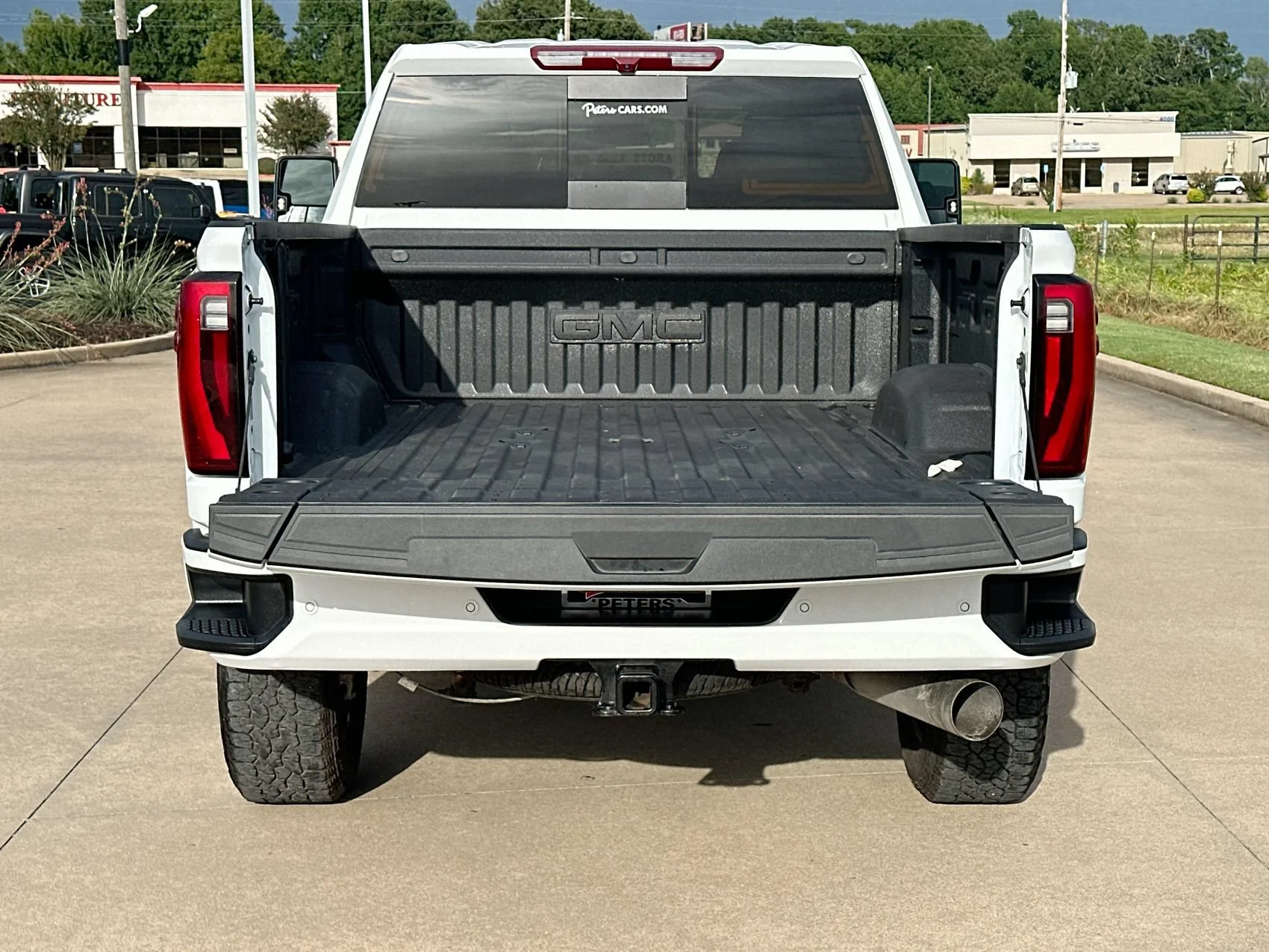 Used 2025 White GMC Denali image 25