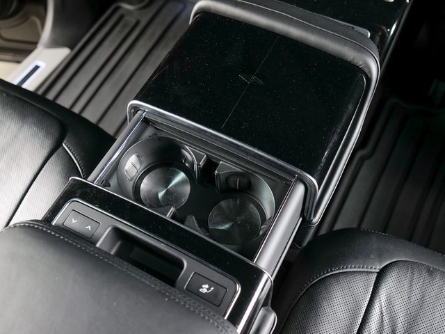 Used 2020 Black Land Rover Autobiography image 27