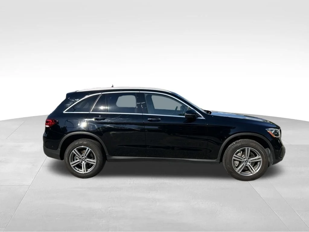 Used 2022  Mercedes-Benz GLC 300 image 6