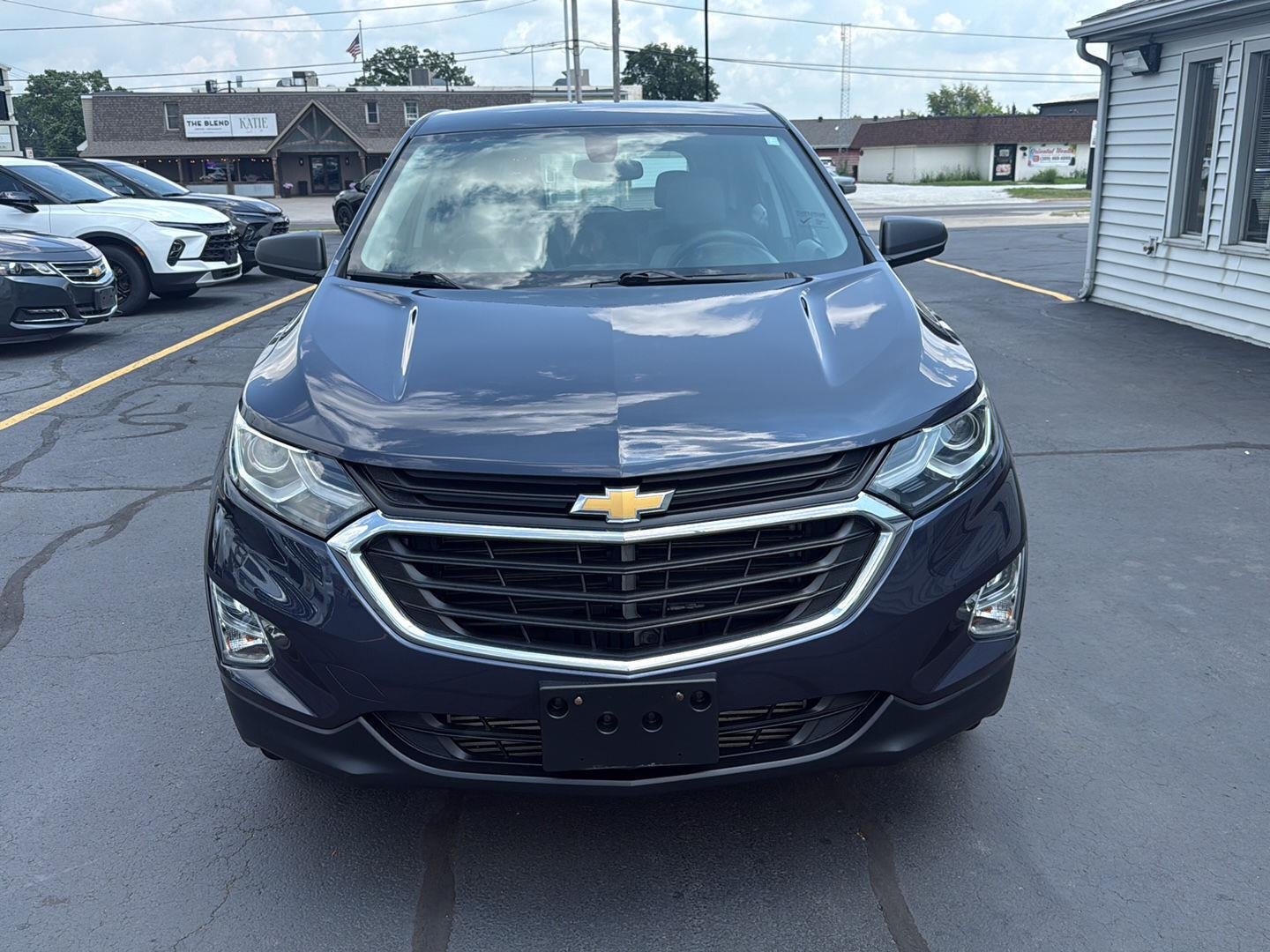 Used 2018 Chevrolet Equinox LS with VIN 3GNAXHEV7JS611955 for sale in Washington, IL