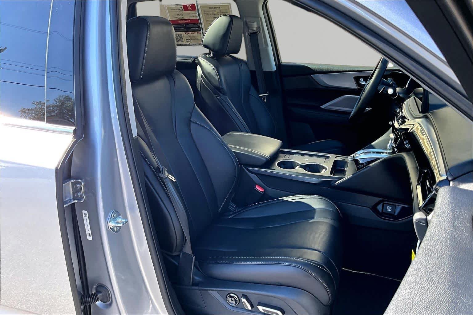 Used 2026 Solar Silver Metallic Acura w/Technology Package image 18