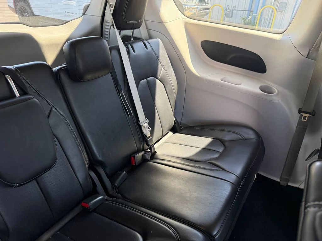 Used 2023 White Chrysler Touring L image 21