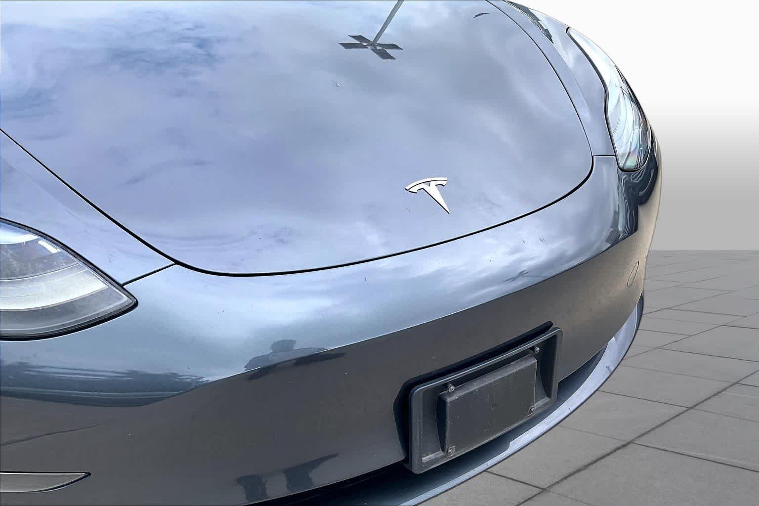 Used 2023 Deep Blue Metallic Tesla  image 29
