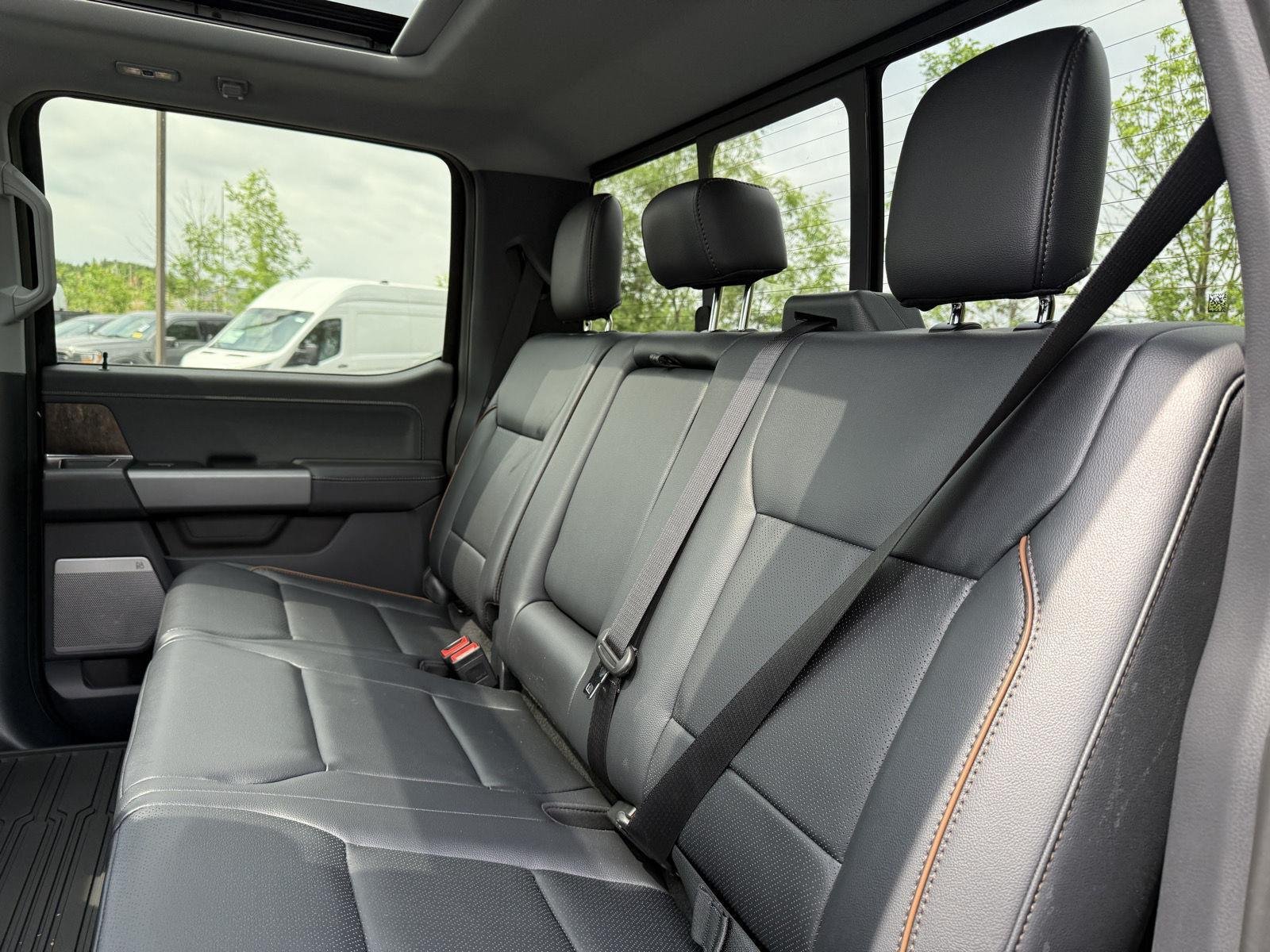 Used 2026 Agate Black Metallic Ford LARIAT image 9