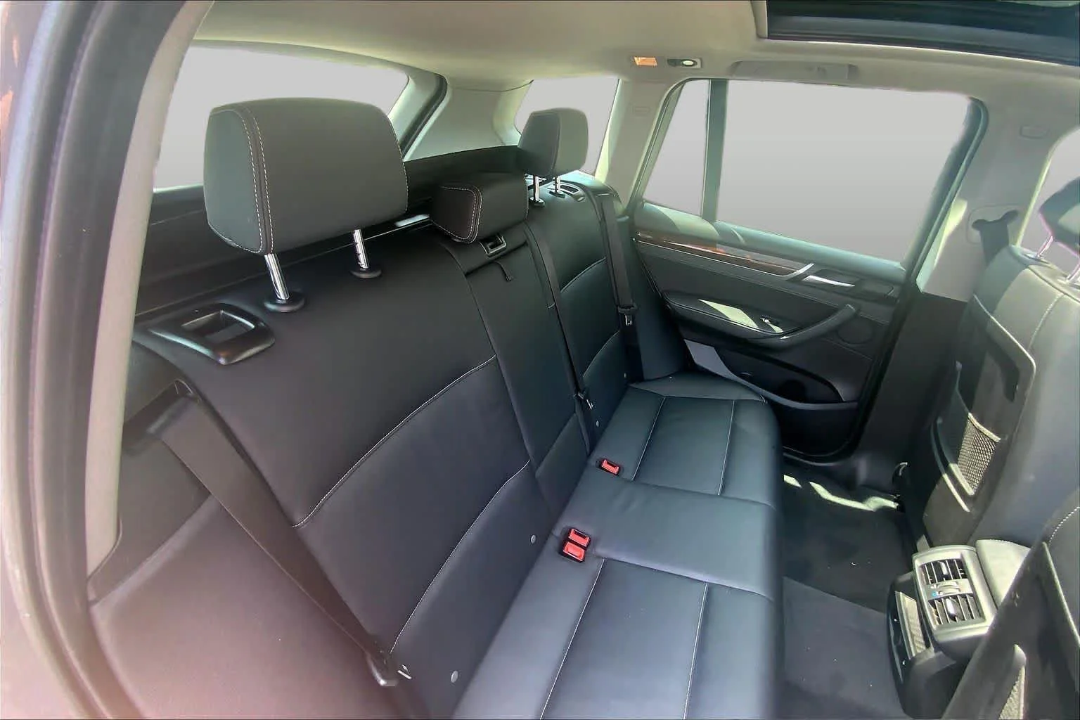 Used 2016 Space Gray Metallic BMW xDrive28i image 20