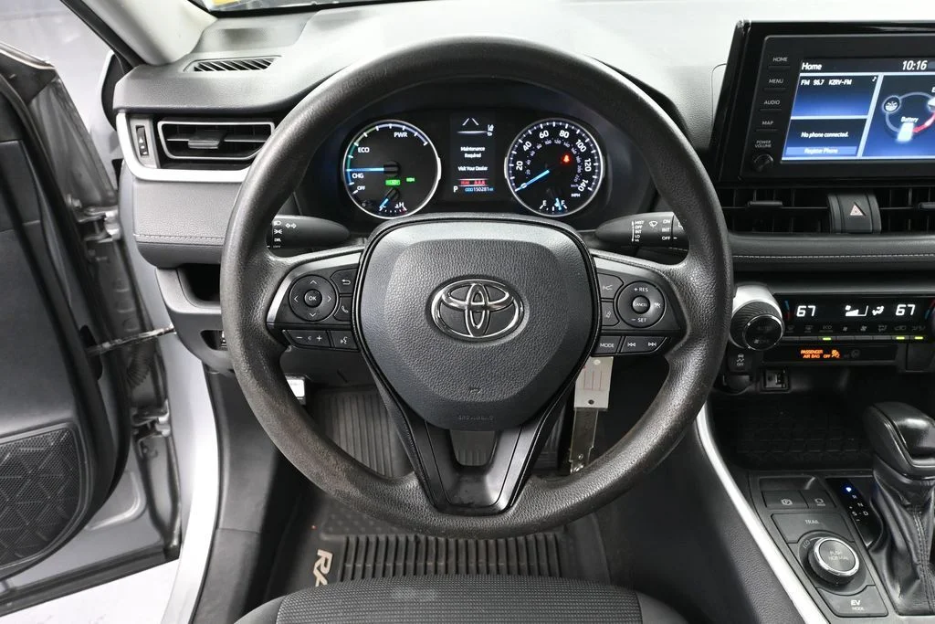 Used 2019 Silver Toyota LE image 26