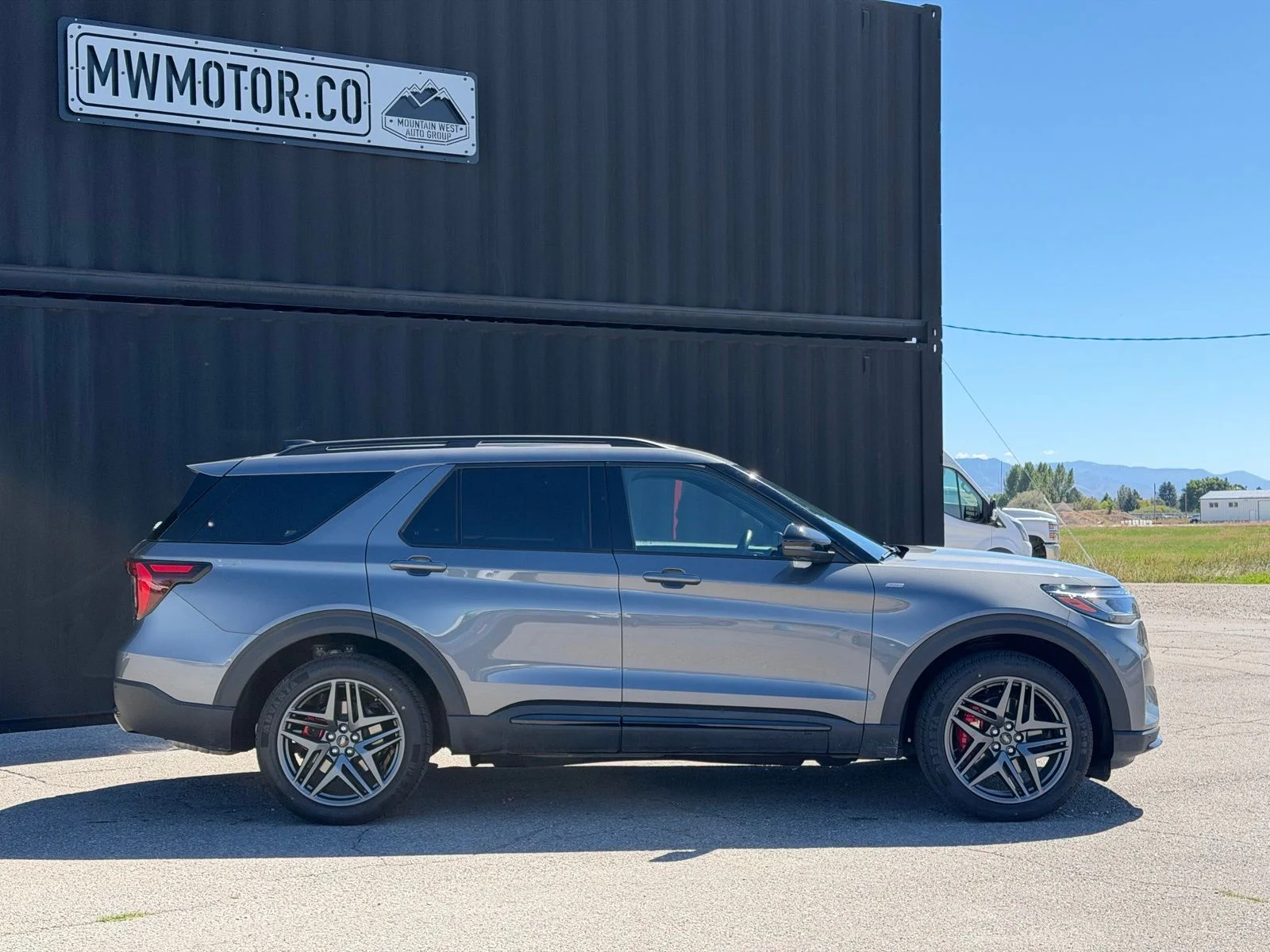 Used 2025 Gray Ford ST-Line image 3