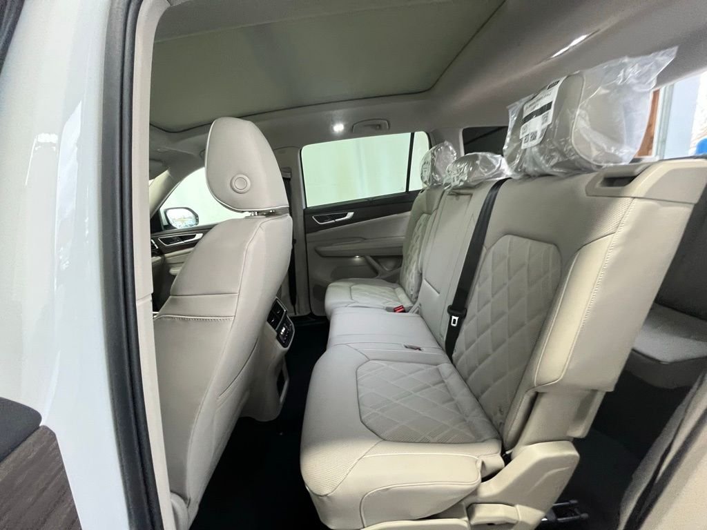 New 2026 White/off-white Volkswagen 2.0T SEL Premium R-Line image 22