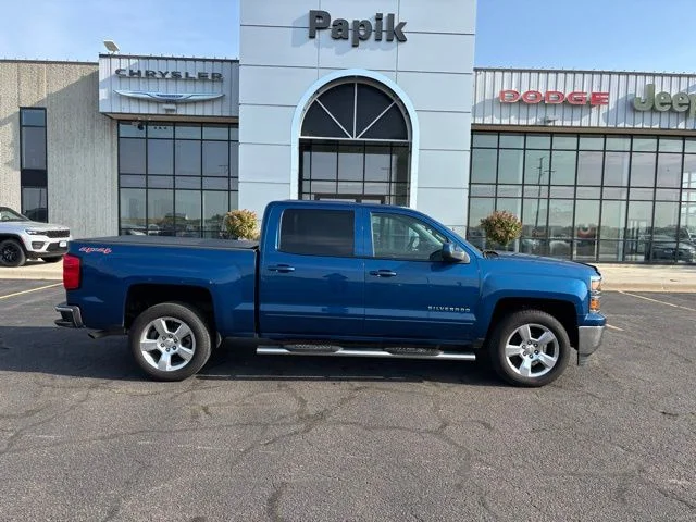 Used 2015 Deep Ocean Blue Chevrolet LT image 1