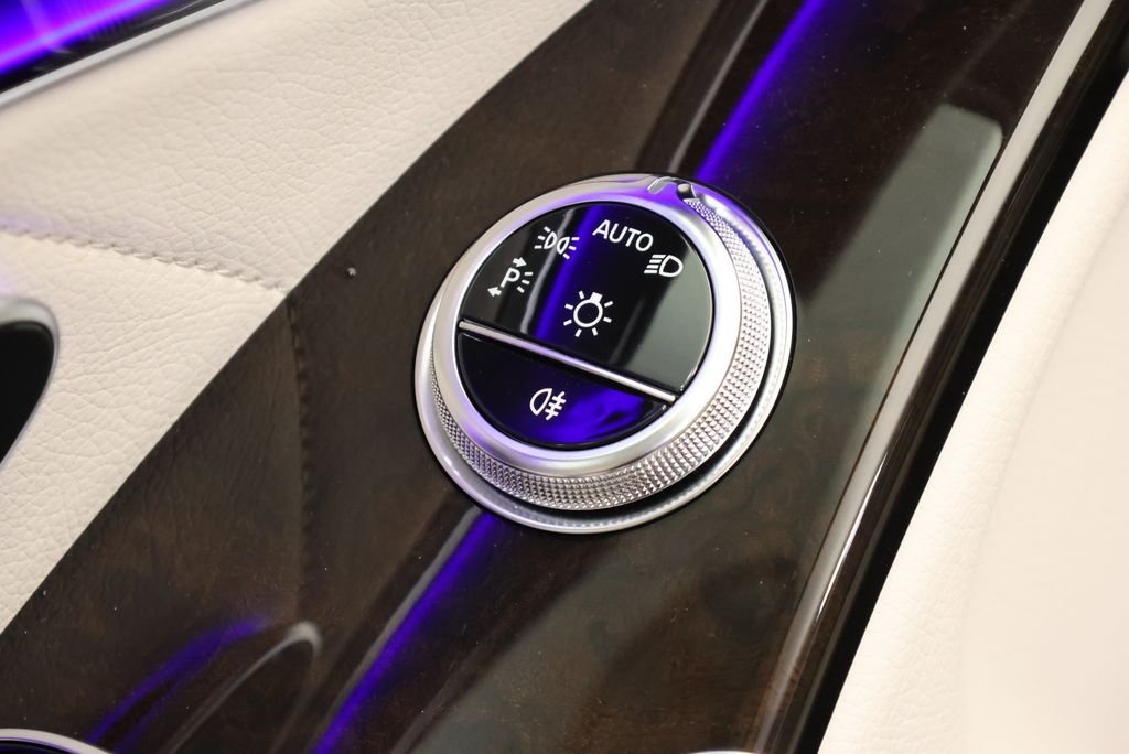 New 2026 MANUFAKTUR Moonlight White Metallic Mercedes-Benz S 580 image 32