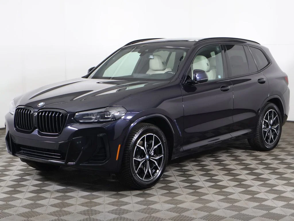Used 2022 Carbon Black Metallic BMW xDrive30i image 10