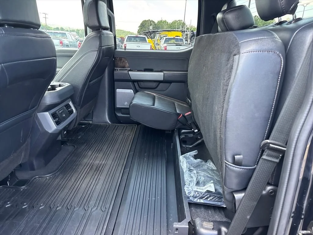 Used 2025 Black Ford Lariat image 19