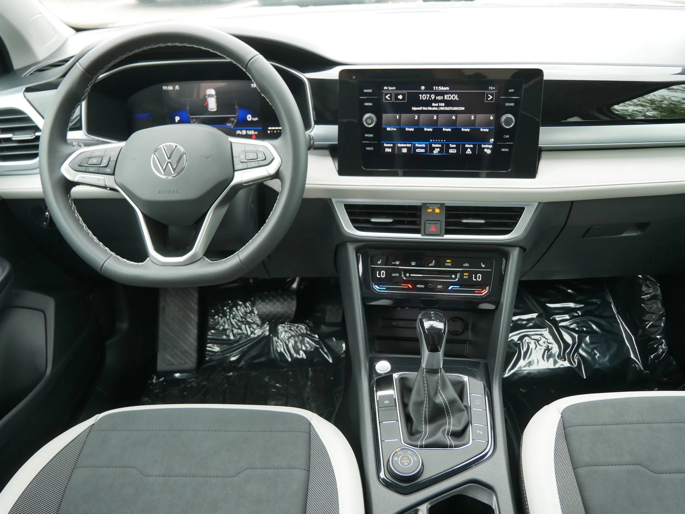 New 2026 Pure White Volkswagen SE image 9