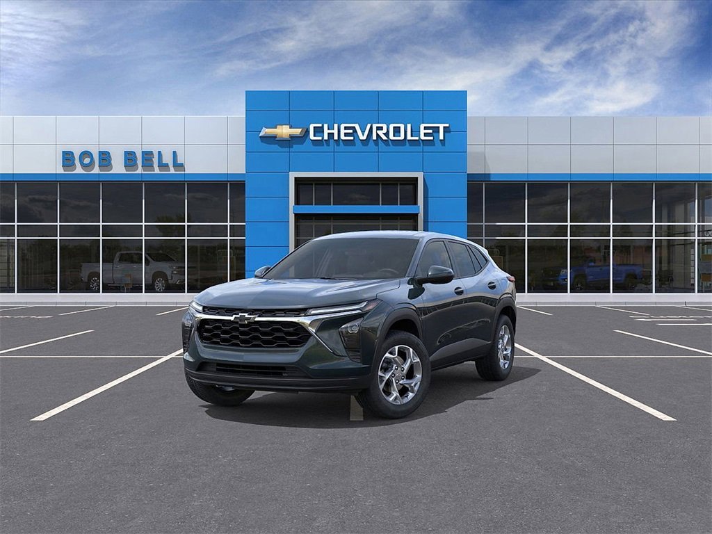 2026 Chevrolet Trax LS photo 3