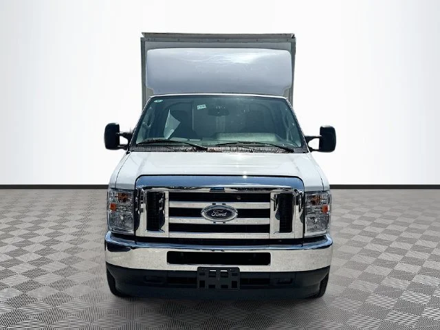New 2025 Oxford White Ford 12