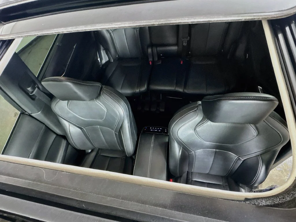 Certified Used 2024 Silver INFINITI LUXE image 29