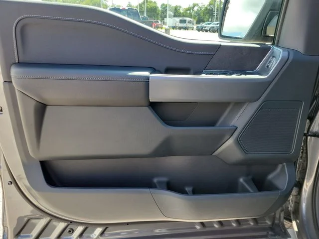 New 2026 Carbonized Gray Metallic Ford XLT image 16