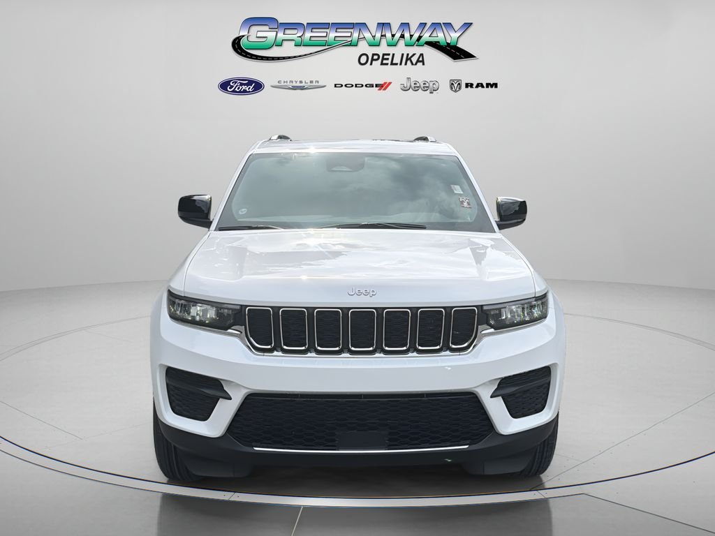 New 2026 White/off-white Jeep Laredo X image 2