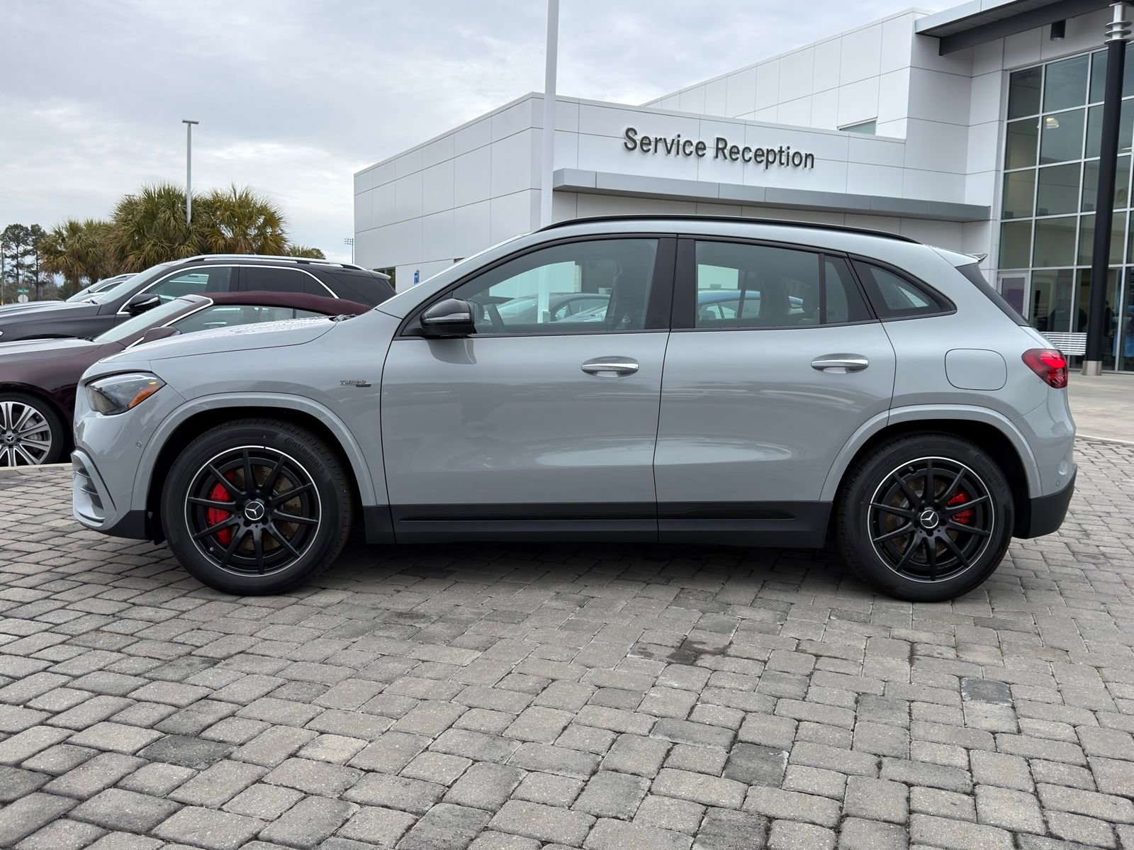 New 2026 MANUFAKTUR Alpine Gray Mercedes-Benz GLA 35 AMG® image 37
