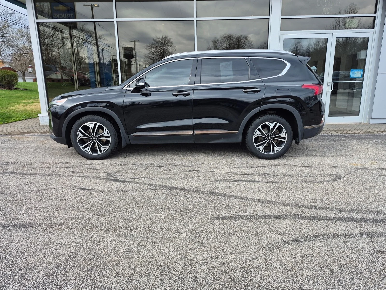 Used 2020 BLACK Hyundai Limited image 12