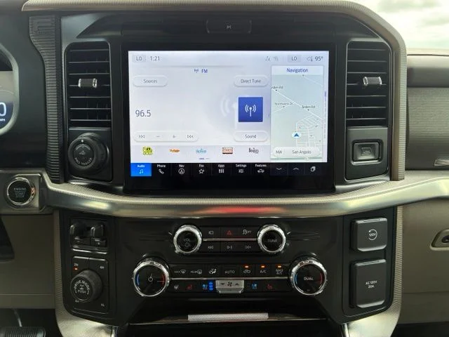 Used 2025 White Metallic Ford Platinum image 12
