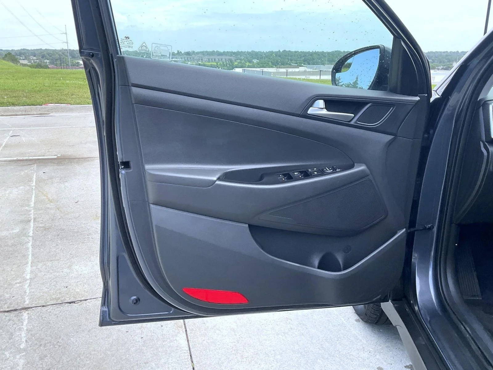 Certified Used 2020 Blue Hyundai SE image 10