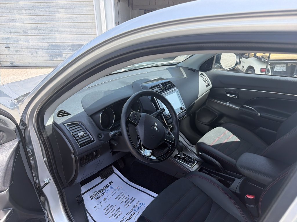 Used 2026 Silver Mitsubishi 2.0 SE image 16