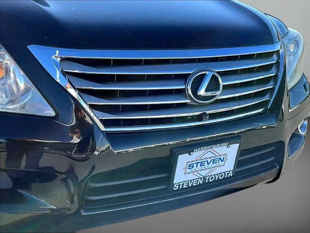 Used 2010  Lexus 570 image 42