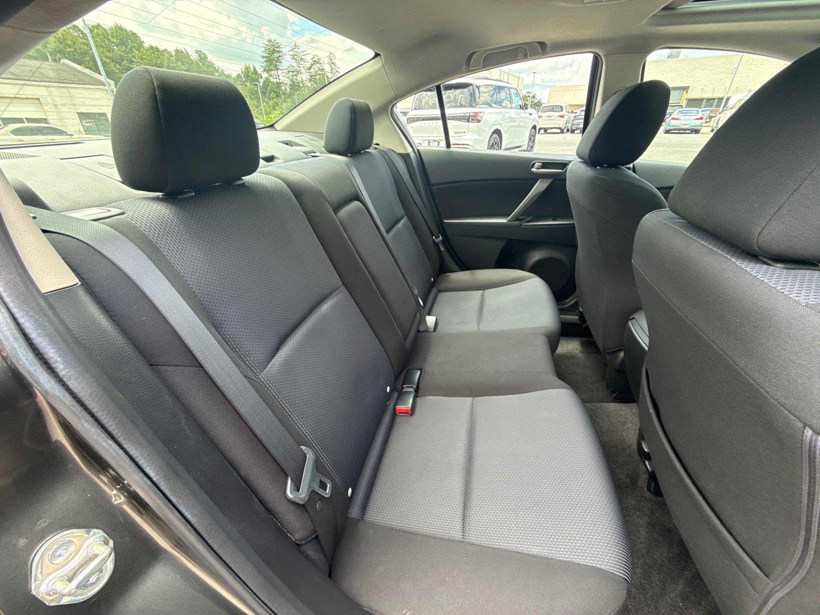 Used 2010 Graphite Mica Mazda i Touring image 27